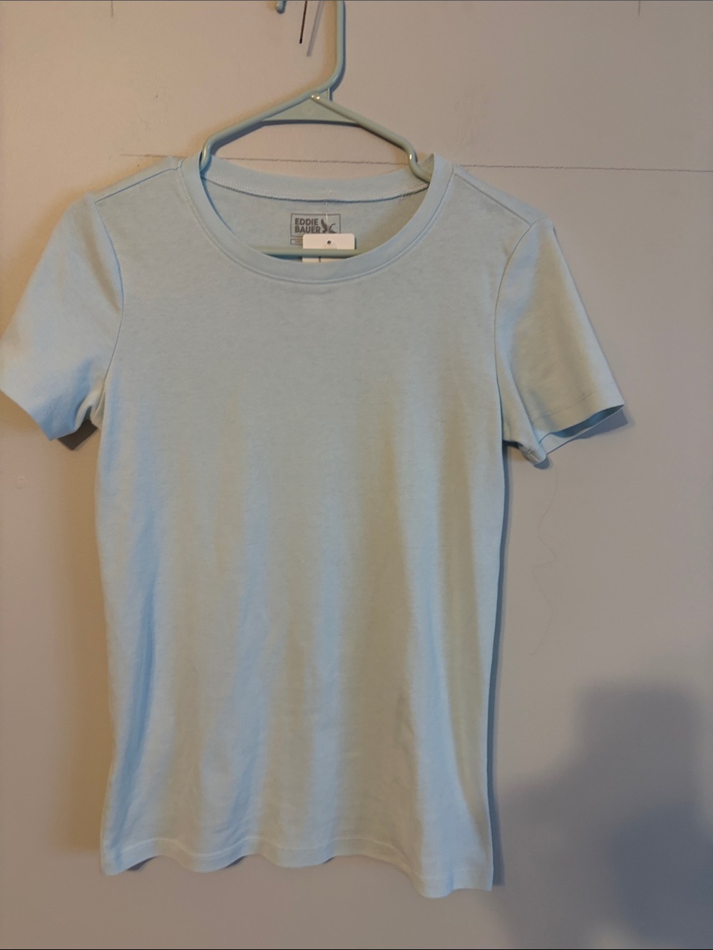 Eddie Bauer Pale Blue Short Sleeve Tee. Med.